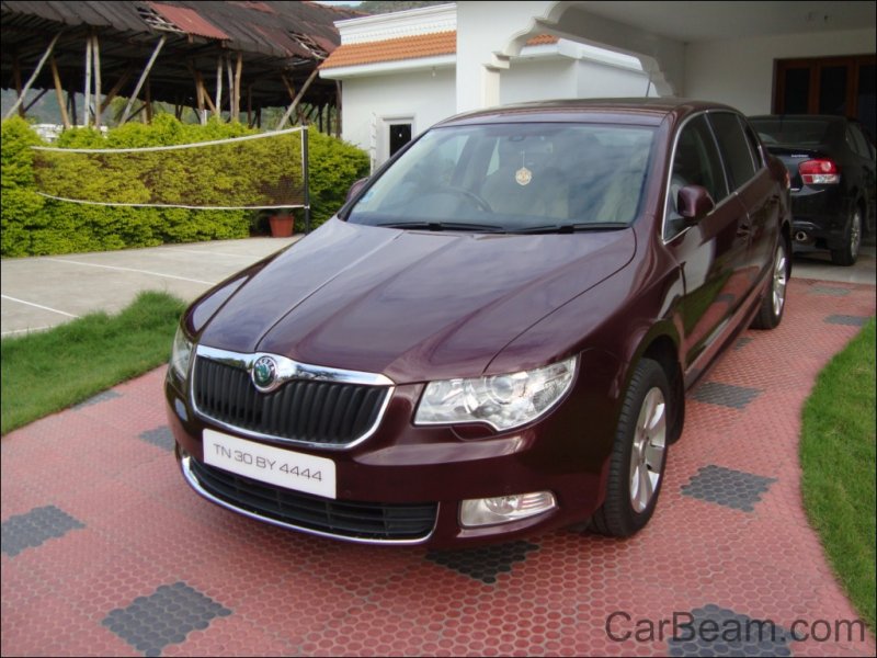 Skoda-Superb-India-52.jpg