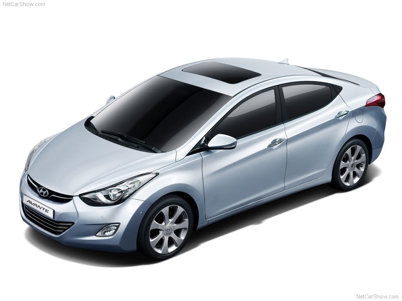 Hyundai-Avante_2011_800x600_wallpaper_04.jpg