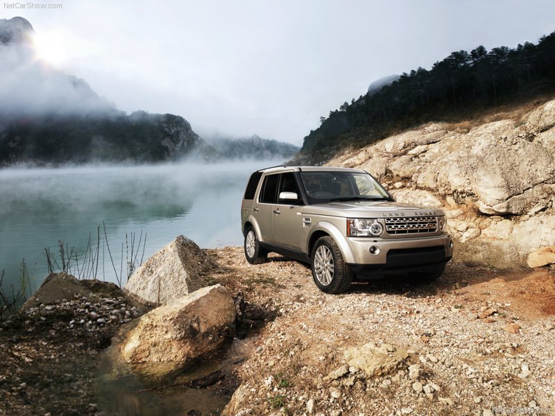 Land_Rover-Discovery_4_2010_800x600_wallpaper_02.jpg