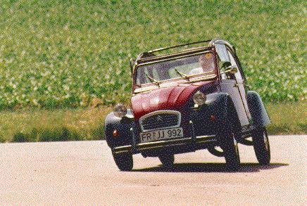 citroen-2-cv-leaning.jpg