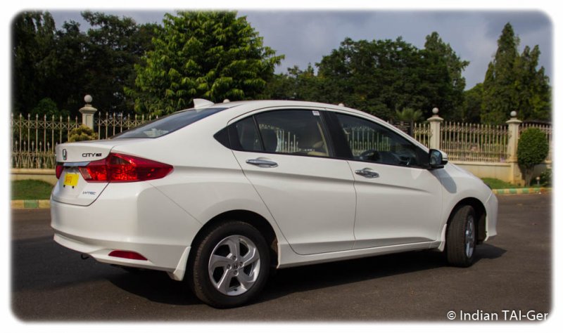 My White And Lovely Zuria Honda City 14 Ivtec Vx Mt Ownership Review The Automotive India