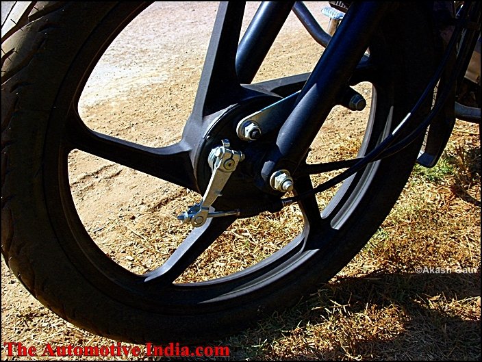 mahindra-stallio-wheels.JPG