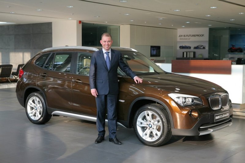 Dr.-Andreas-Schaaf-BMW-X1.jpg