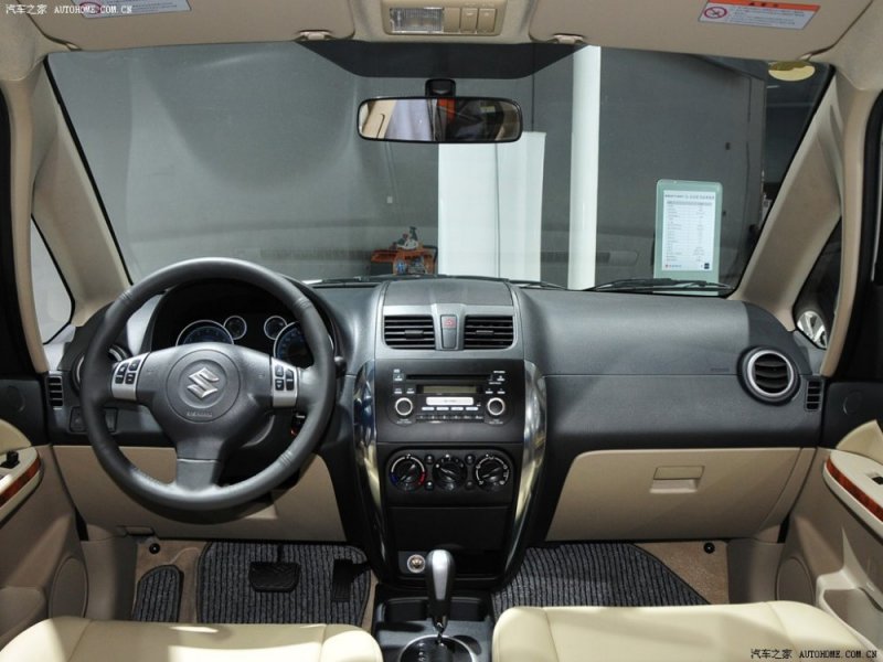 2011-Suzuki-SX4-5.jpg