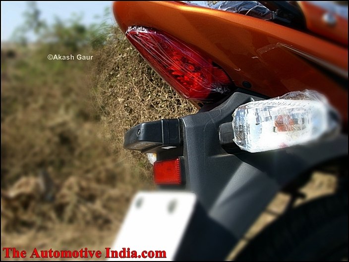 suzuki-slingshot-rear-lamp.JPG