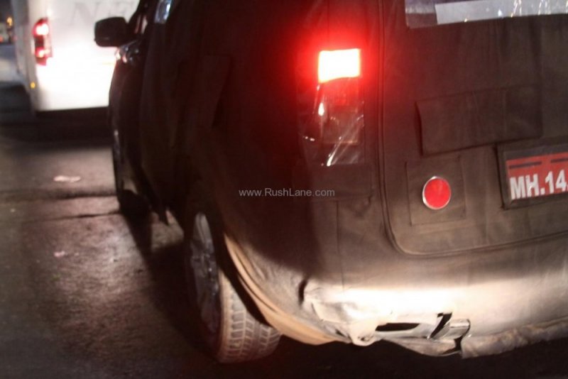 2011-tata-safari-spy-images-7.jpg