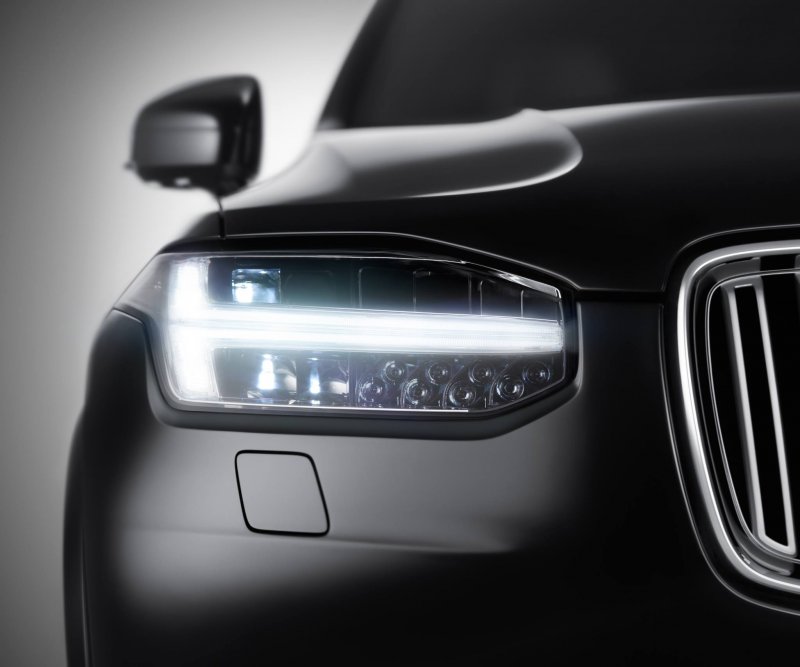 Volvo-XC90-Teaser.jpg