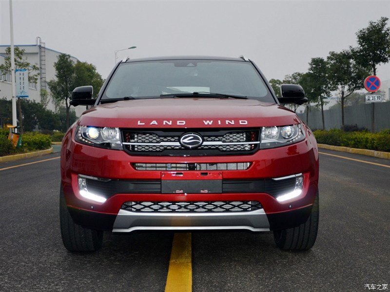 chinese-car-company-clones-range-rover-evoque_4.jpg