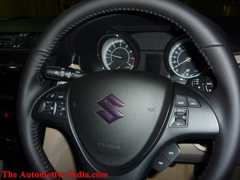 maruti kizashi steering.jpg