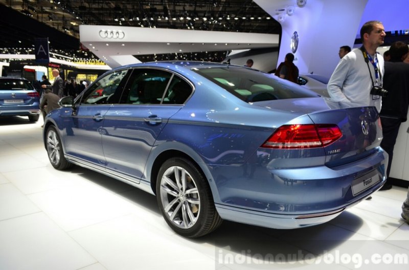 2015-VW-Passat-rear-three-quarters-at-the-2014-Paris-Motor-Show-1024x677.jpg