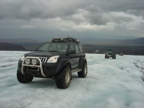 toyota-landcruiser-120-2002-lo-res-isbre.jpg