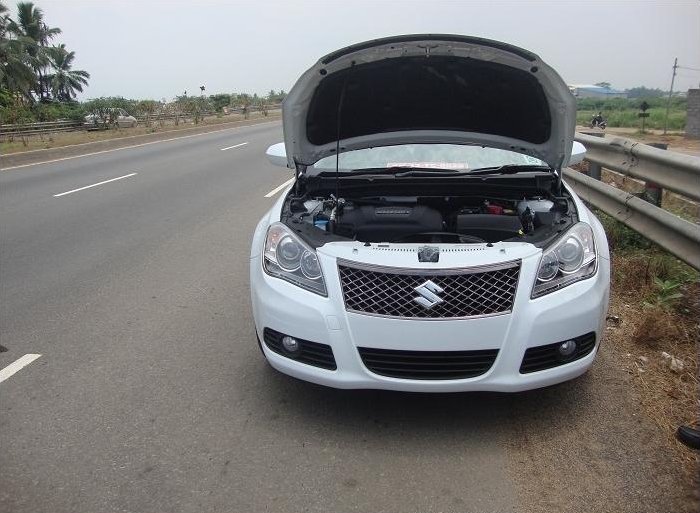 Maruti-Suzuki-Kizashi-Engine.JPG