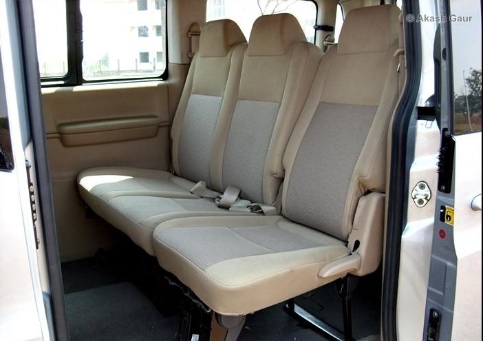 Tata-Venture-Rear-Second-Row-Seat.JPG