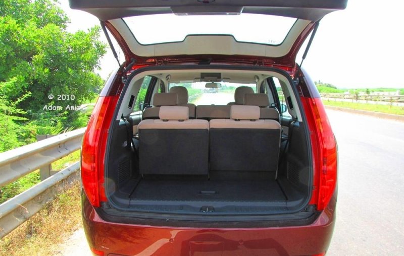 Tata-Aria-Boot-Space.jpg