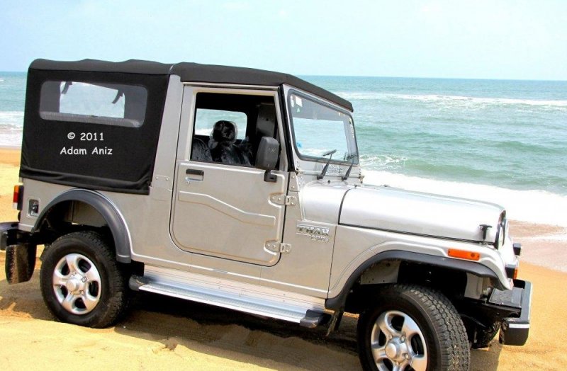 Mahindra-Thar-Side-View.jpg