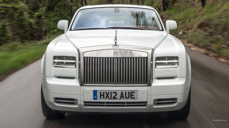 Rolls-Royce__Phantom.jpg