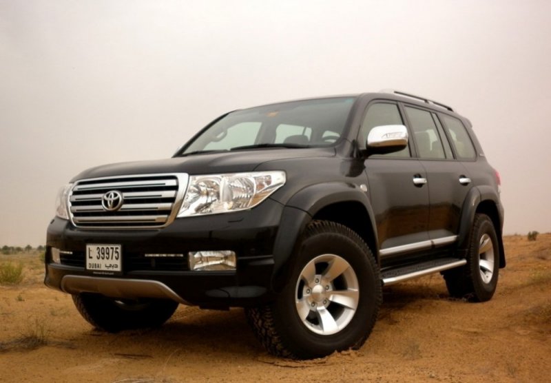 2011-Toyota-Land-Cruiser-5.7-Xtreme-4.jpg