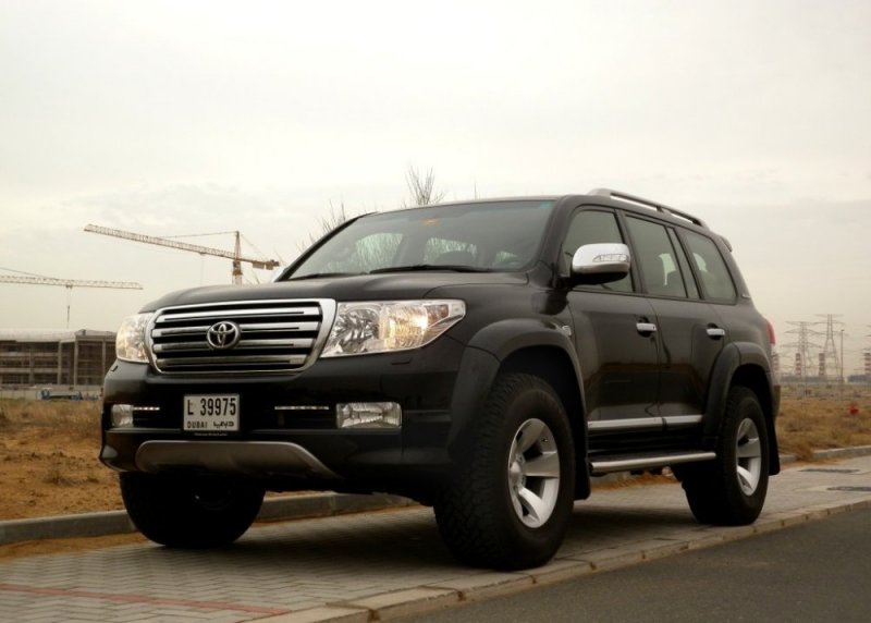 2011-Toyota-Land-Cruiser-5.7-Xtreme-8.jpg