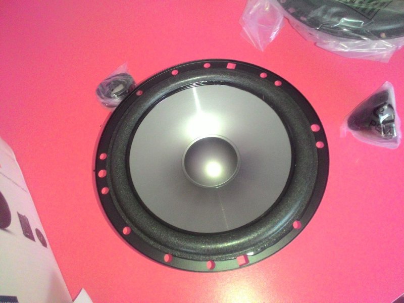 11e- JBL3.jpg