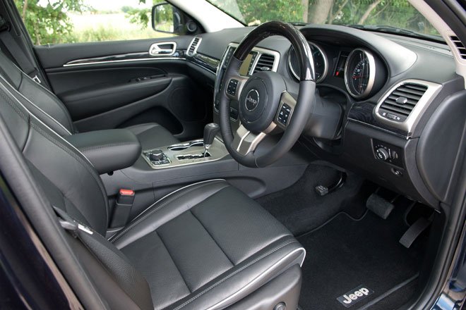 Grand-Cherokee-Interior-L.jpg