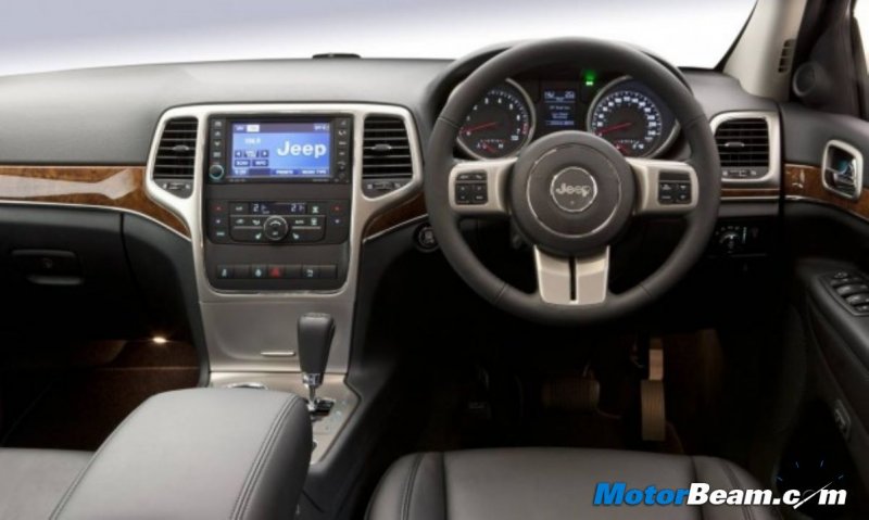 Grand-Cherokee-interior2.jpg