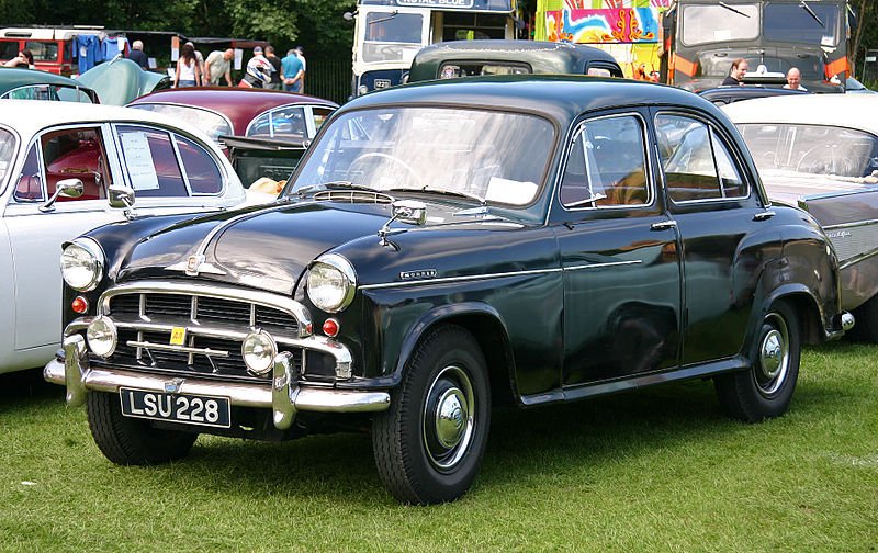 800px-Morris_Isis_Series_I_front.jpg