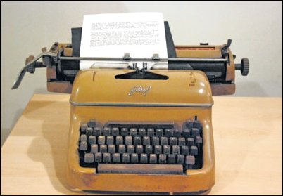 typewriter.jpg