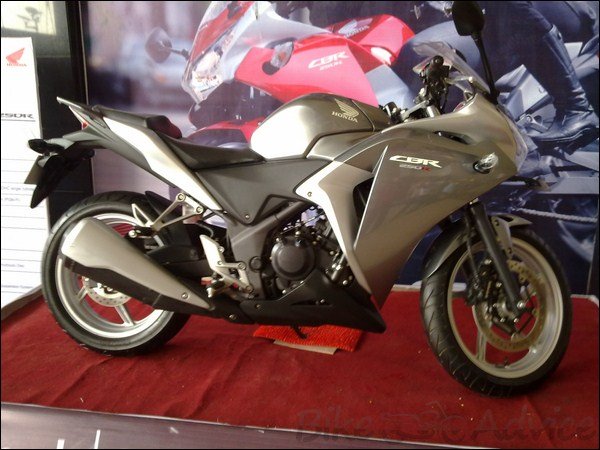 CBR250R-1.jpg