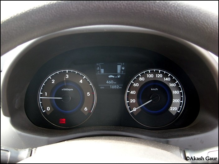 Instrument cluster.JPG