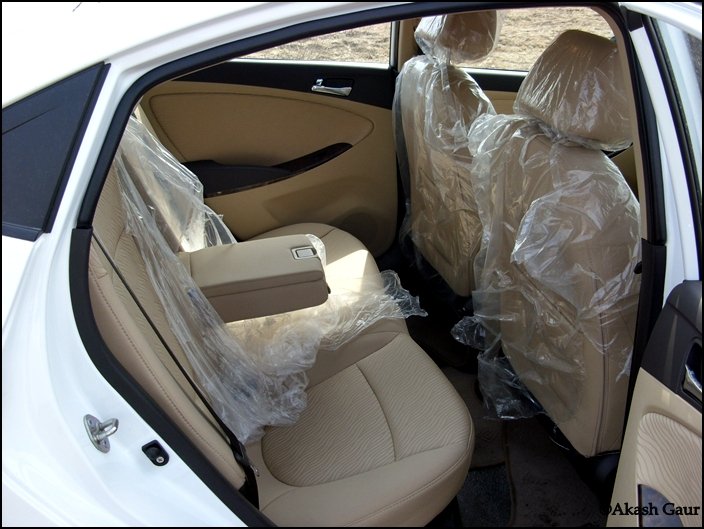 Rear seats.JPG