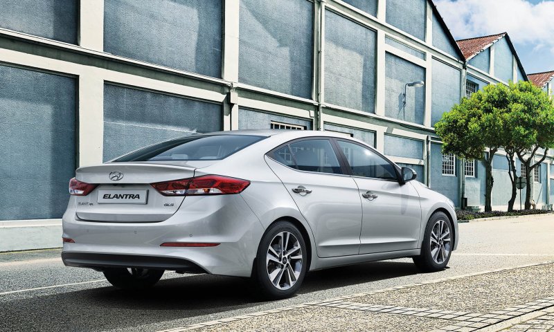 Hyundai-Elantra-2017-3.jpg