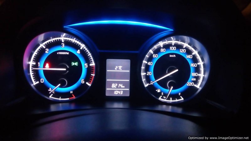 instrument cluster-night.jpg