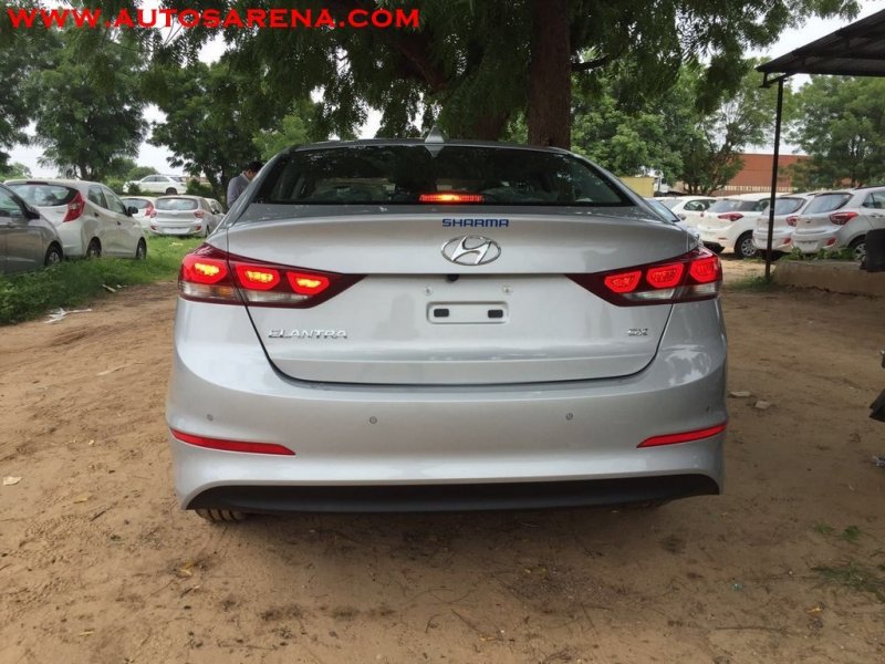 New-Hyundai-Elantra-spotted-at-dealer-rear.jpg