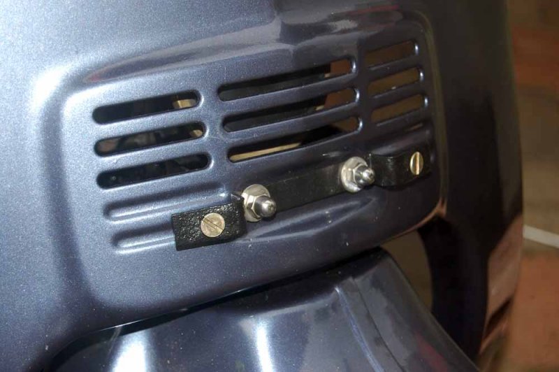 number plate bracket fixed 1.JPG