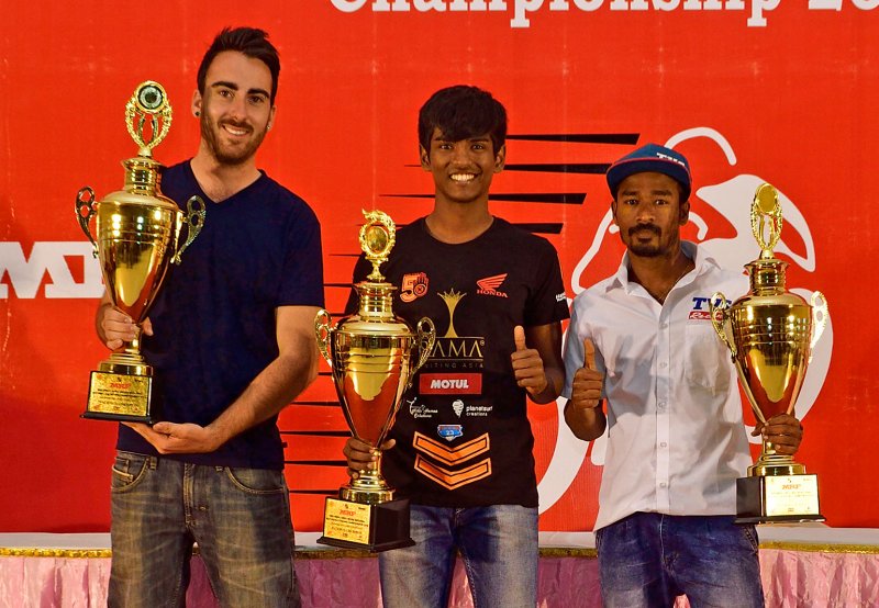 National champions (left to right) - Poederooijen (Super Sport Indian 300-400cc), Rajiv Sethu (P.jpg