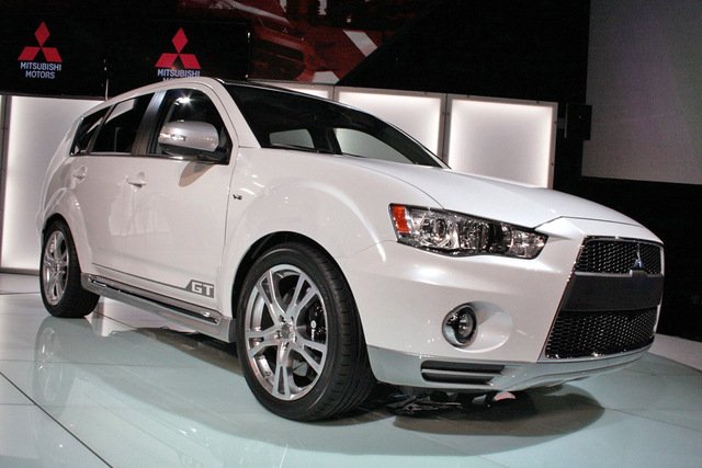 www.theautomotiveindia.com__mitsubishi20outlander20.jpg