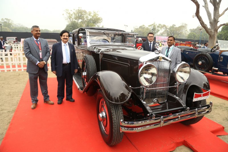 Mr. Madan Mohan Founder 21 Gun Salute with Mr. Vinod Zutshi, Sec, Ministry of Tourism inaugurati.JPG