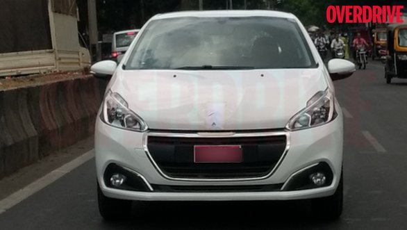 2017-Peugeot-208-hatchback-spied-front-India.jpg