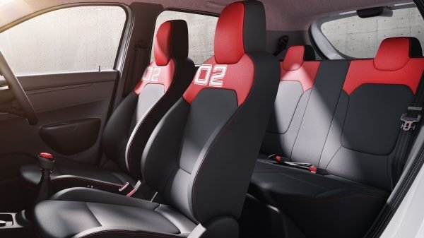 kwid_2ndAnniversary-Seats_27082017.jpg.ximg.l_6_m.smart.jpg