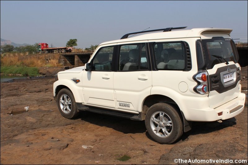 Mahindra-Scorpio-Off-Road-Side.JPG