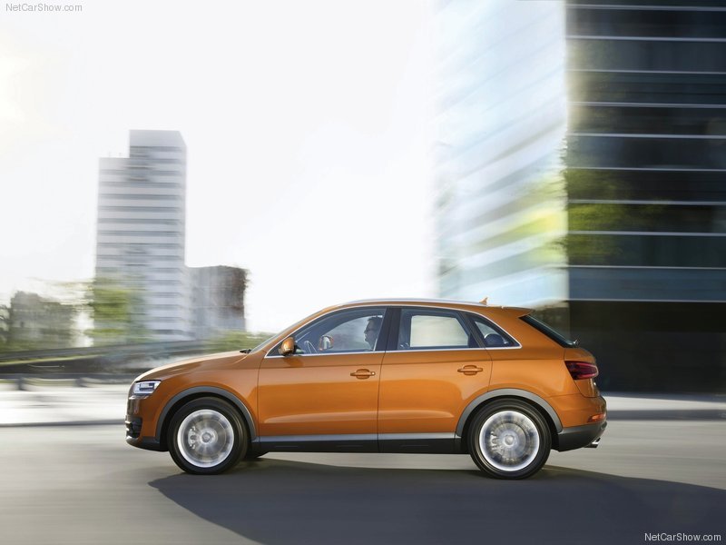 Audi-Q3_2012_800x600_wallpaper_29.jpg