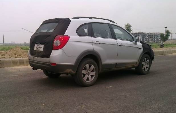 2011-Chevrolet-Captiva-.jpg