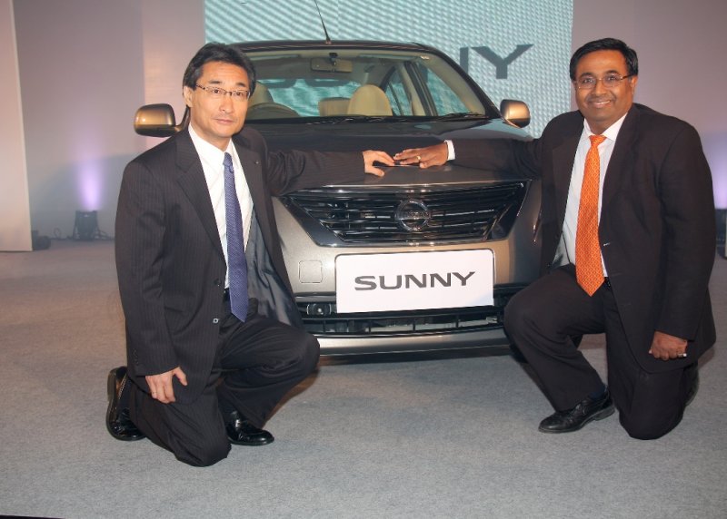 Nissan-Sunny_Unveiling-02.JPG