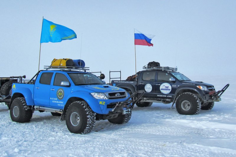 112534-2_fastest_overland_journey_to_South_Pole.jpg