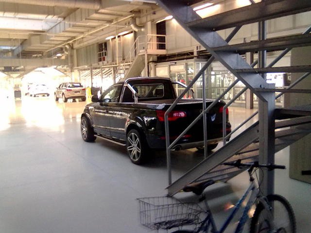 Audi Q7 Pickup truck 02.jpg