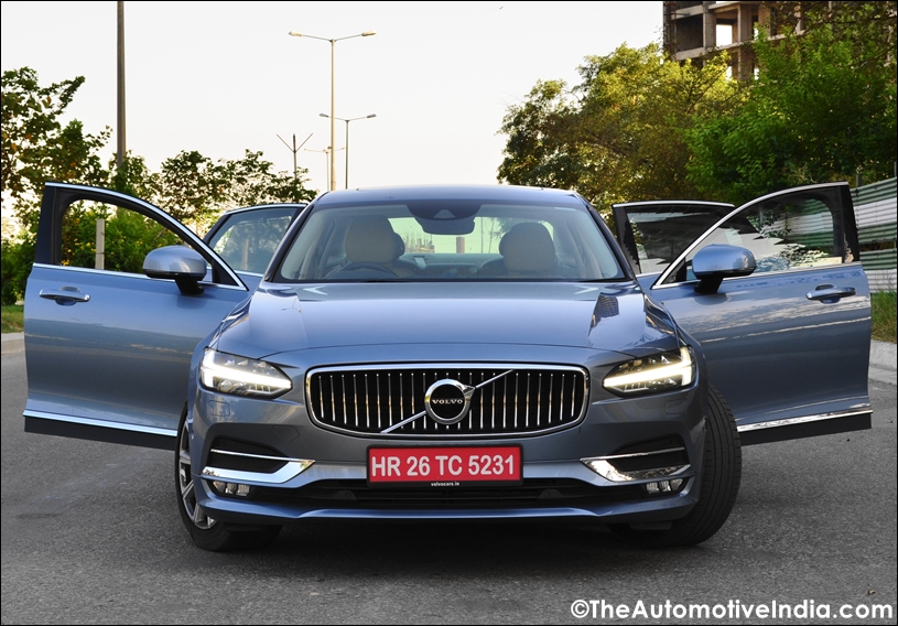 Volvo-S90-Front-View.jpg