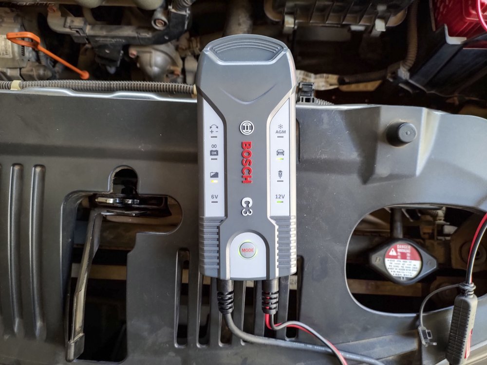 Review] Bosch C3: Car / Bike Battery Charger