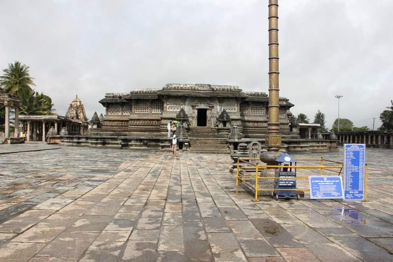 5 A view of the temple in Belur.JPG