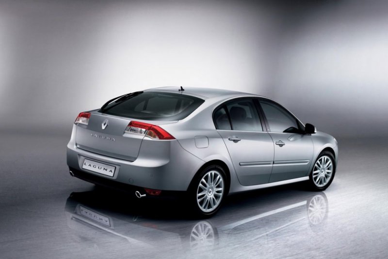 Renault_Laguna_2008-best_wallpapers.jpg