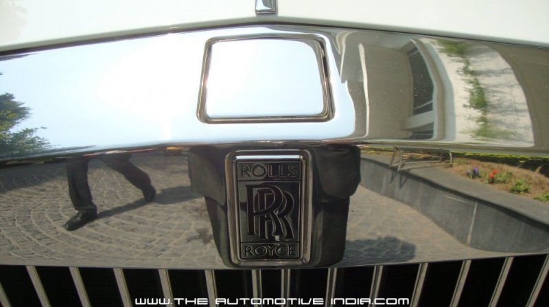 rolls-royce-logo-hidden.jpg